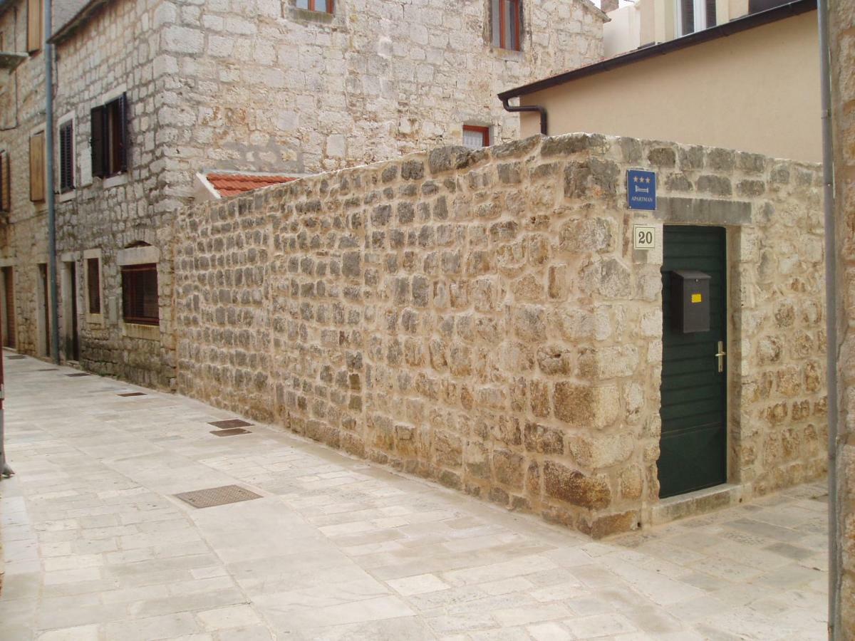 Mirina Stari Grad (Hvar)